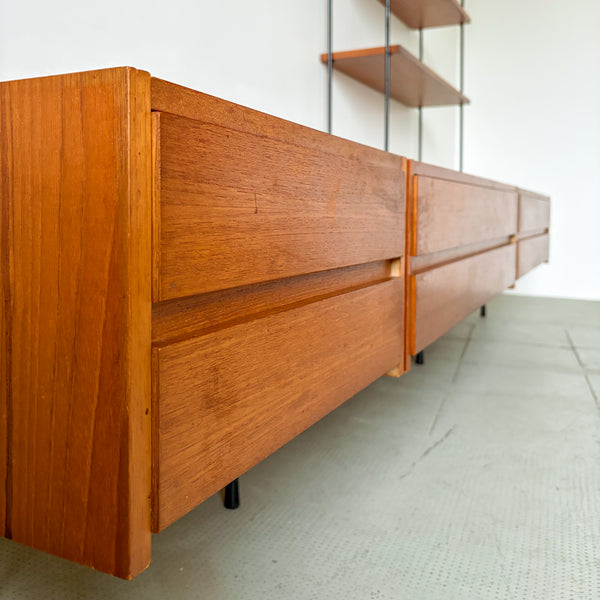 Hilker Omnia TV Wall System