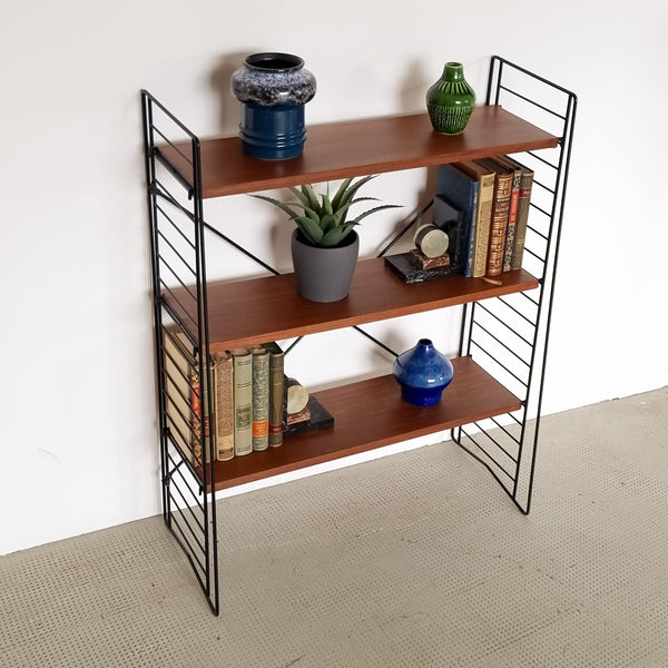 Tomado Floor Shelf
