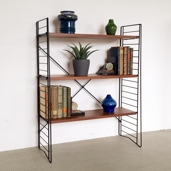 Tomado Floor Shelf