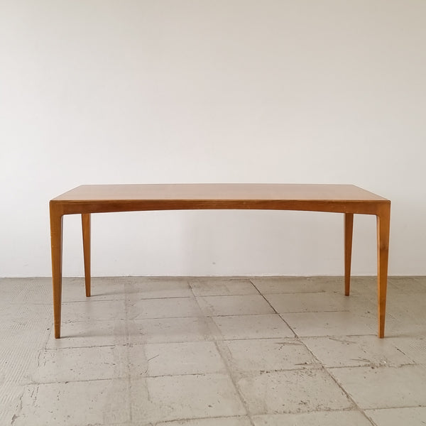 Minimalist Mid-century Coffee Table