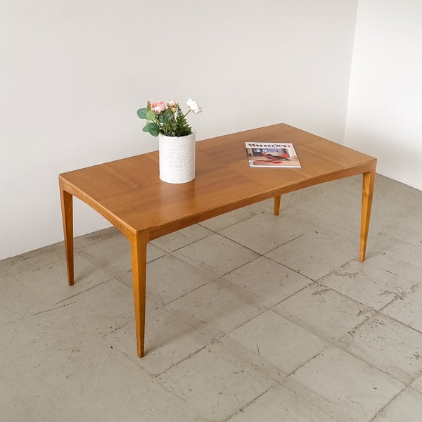 Minimalist Mid-century Coffee Table