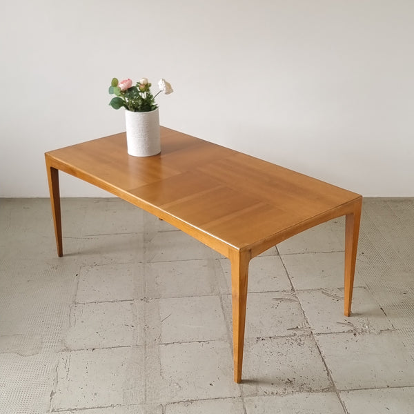 Minimalist Mid-century Coffee Table