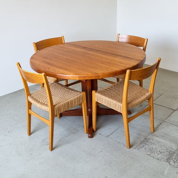 Glostrup Round Teak Dining Table
