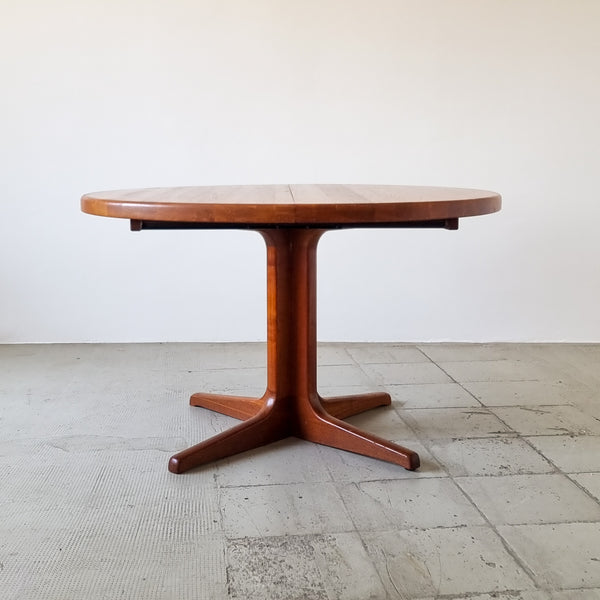 Glostrup Round Teak Dining Table