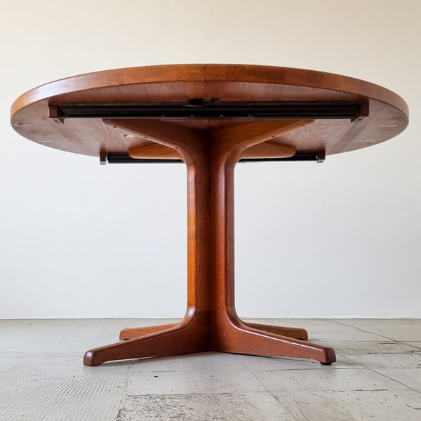 Glostrup Round Teak Dining Table