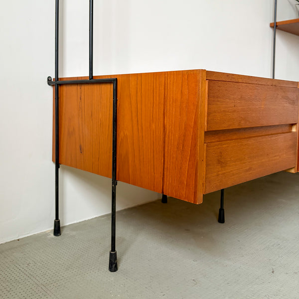 Hilker Omnia TV Wall System