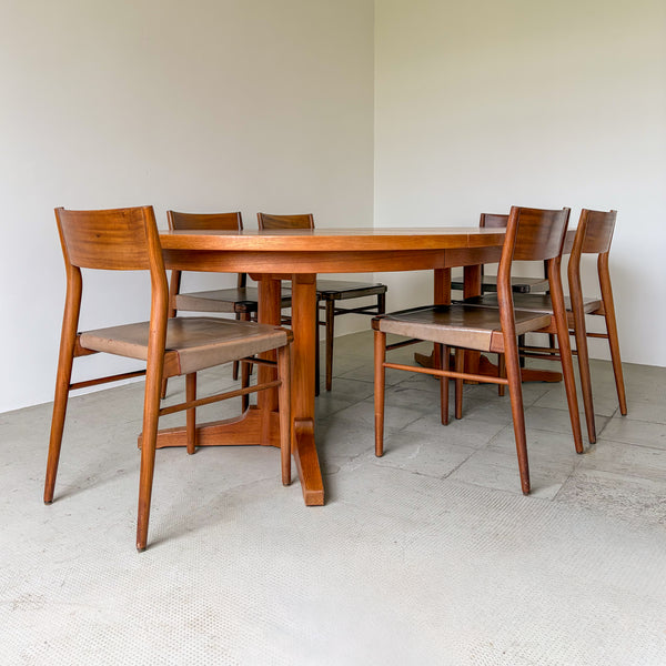 Silkeborg Round Teak Dining Table with Extensions