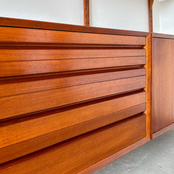 Paul Cadovius Cado Wall System