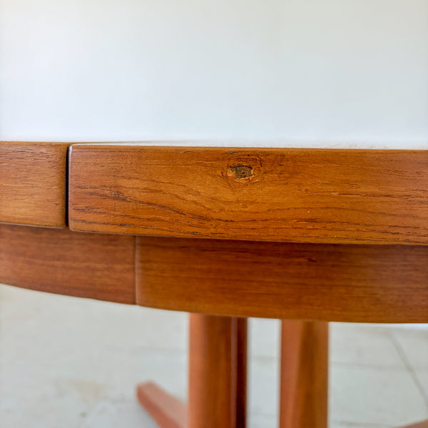 Silkeborg Round Teak Dining Table with Extensions