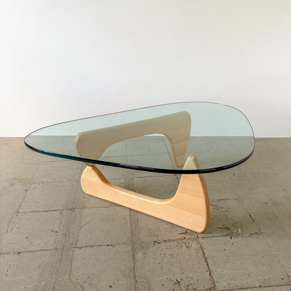 Iconic Noguchi Coffee Table in Maple