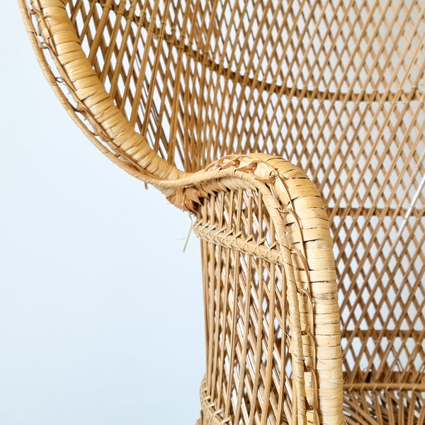 § Rattan Peacock Chair Emanuelle