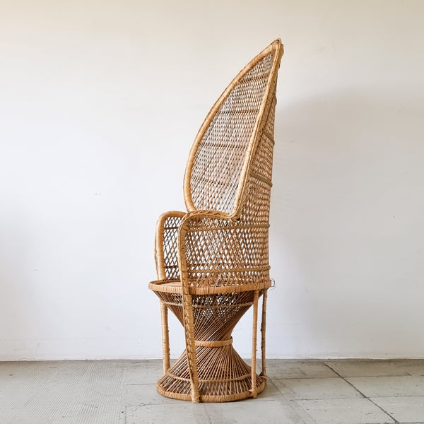 § Rattan Peacock Chair Emanuelle