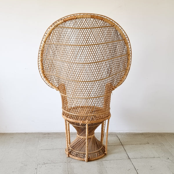 § Rattan Peacock Chair Emanuelle