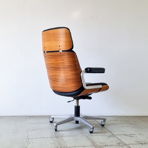 § Stoll Giroflex Executive Chair