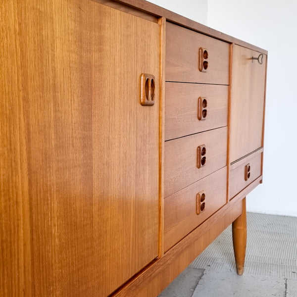 § Scandinavian Sideboard with Bar
