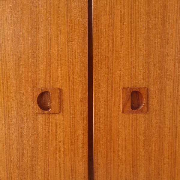 § Scandinavian Low Cabinet