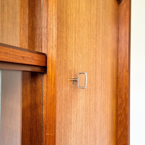 § Mid-century XL Highboard with Display Case