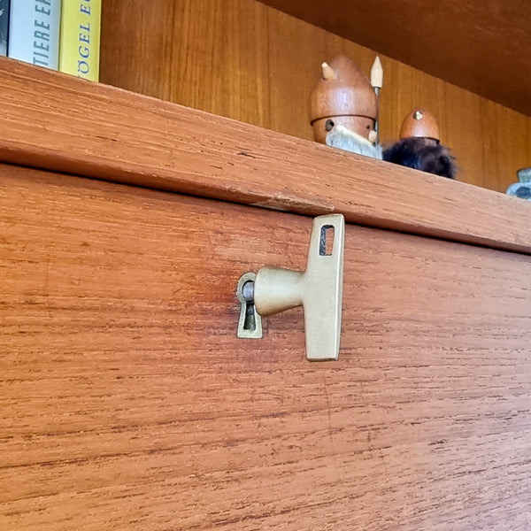 § Mid-century XL Highboard with Display Case