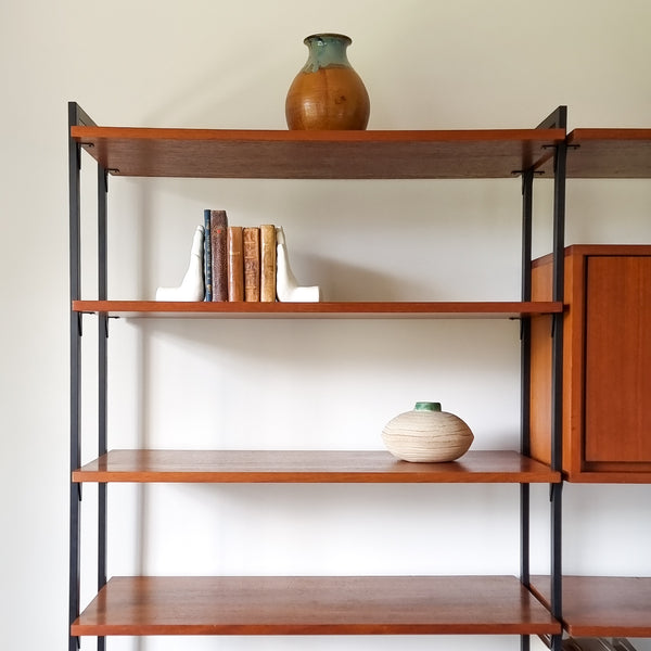 § MDK Modular Shelving System
