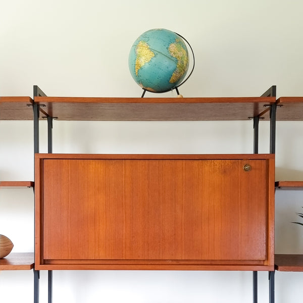 § MDK Modular Shelving System