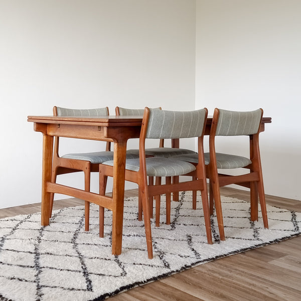 § Johannes Andersen dining chairs  - set of 4