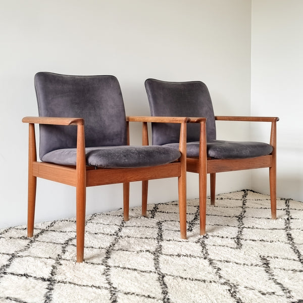 Finn Juhl Diplomat Chairs - Set of 2