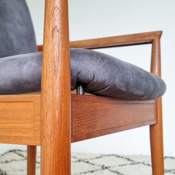 Finn Juhl Diplomat Chairs - Set of 2