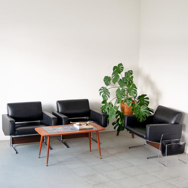 § Black & Chrome Vinyl 70's Club Chairs
