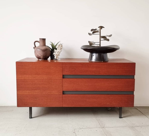 § Vintage Low Sideboard