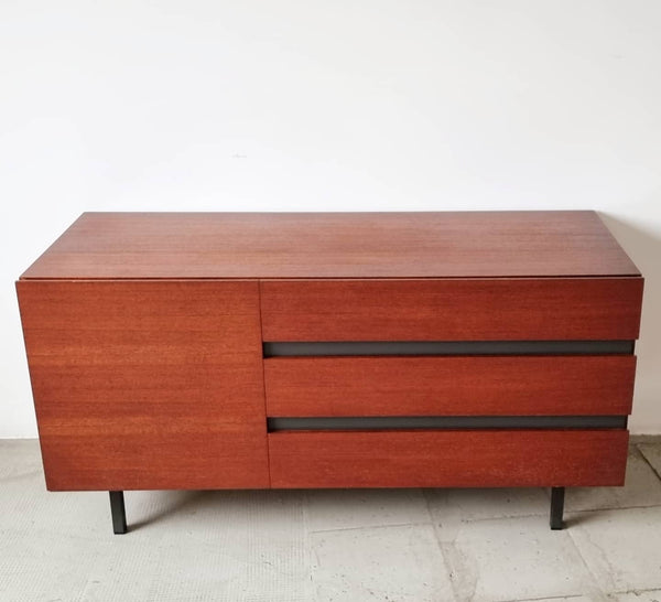 § Vintage Low Sideboard