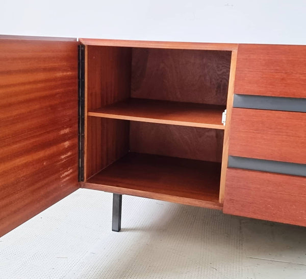 § Vintage Low Sideboard