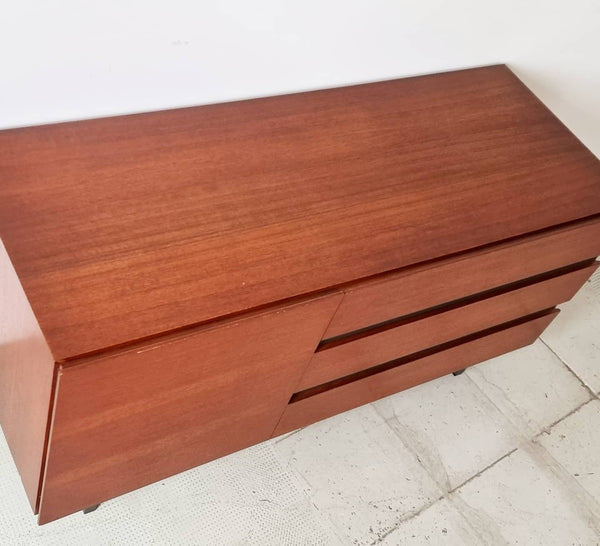 § Vintage Low Sideboard