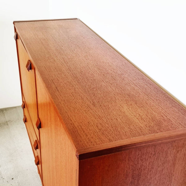 §Mid-century Scandinavian Highboard