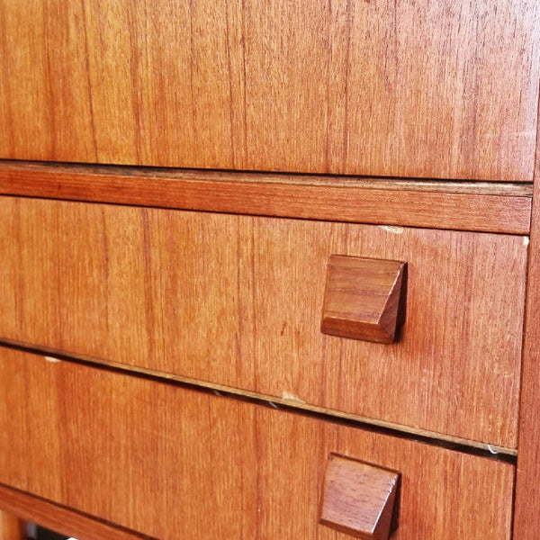 §Mid-century Scandinavian Highboard