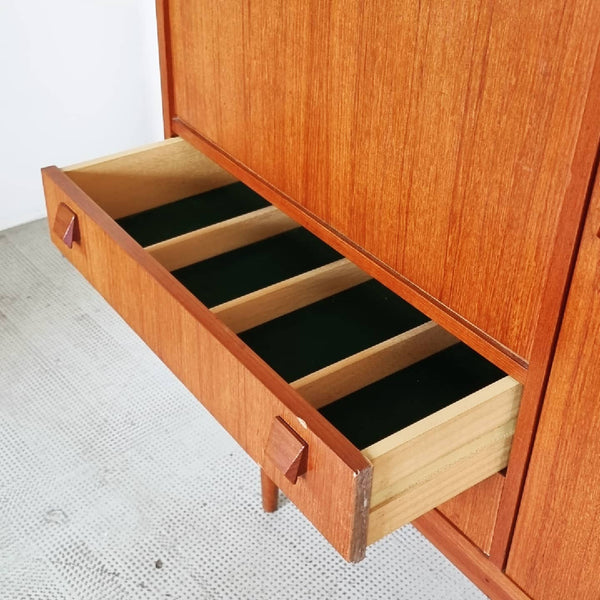 §Mid-century Scandinavian Highboard