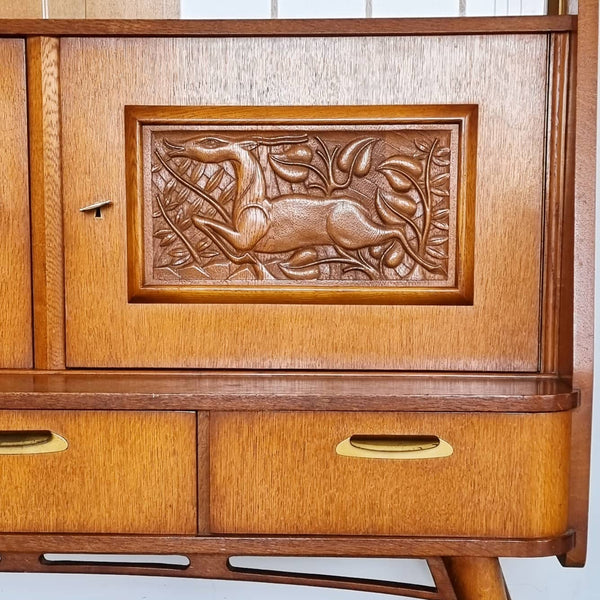 § Sculpted Vintage Animal Vitrine