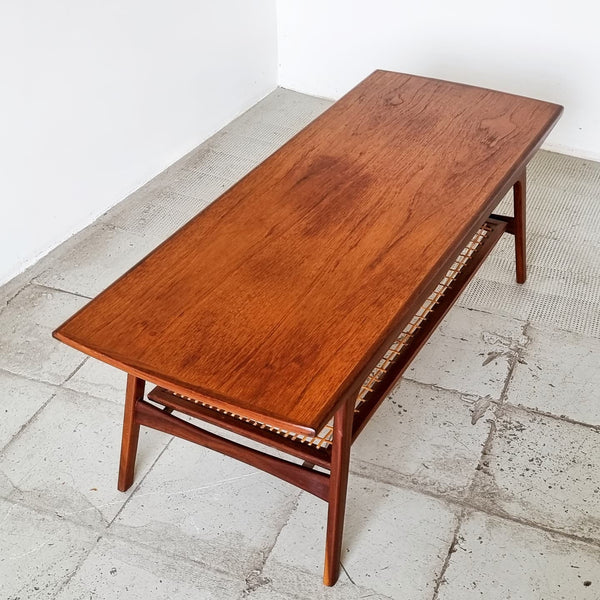 § Mid century coffee table