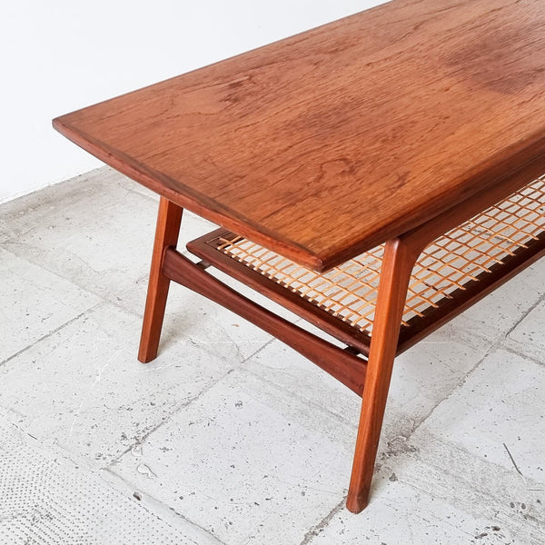 § Mid century coffee table
