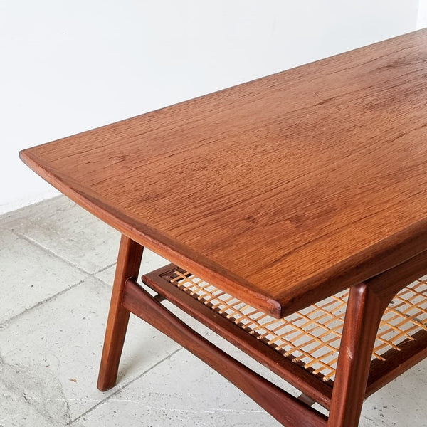 § Mid century coffee table