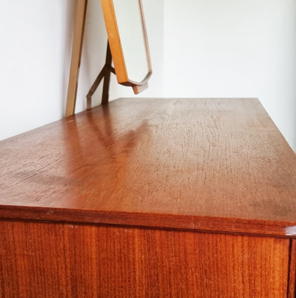 §Vintage English Dressing Table