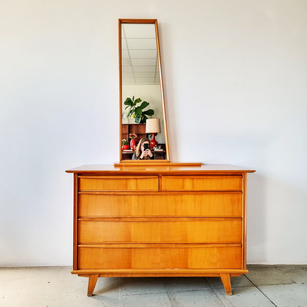 § Vintage Dresser with Mirror