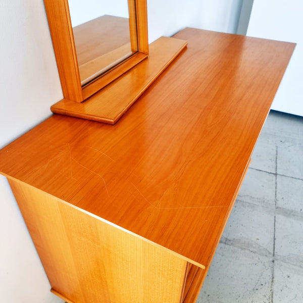 § Vintage Dresser with Mirror