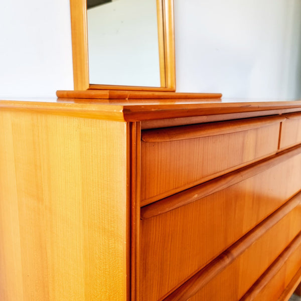 § Vintage Dresser with Mirror
