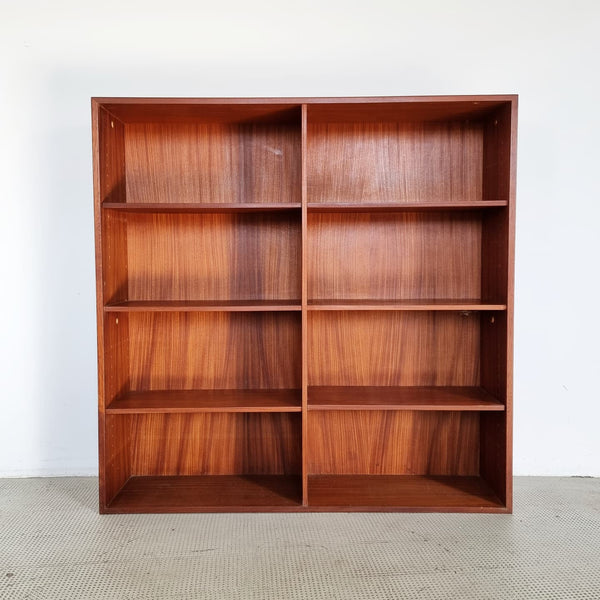 § Modular Vintage Teak Shelves