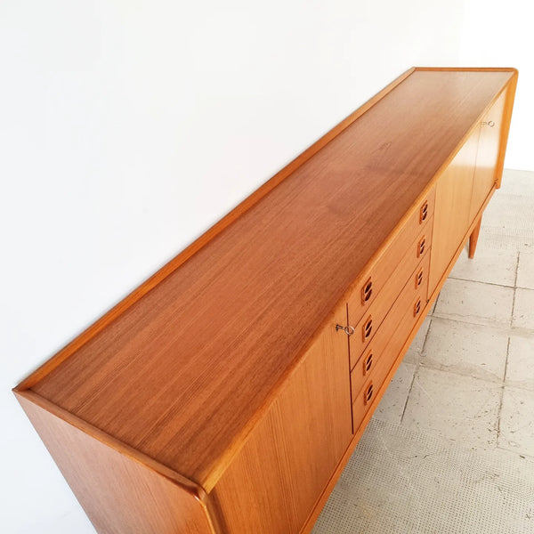 § Mid-century Scandinavian Sideboard