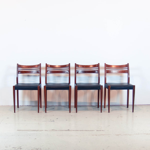 Oddhaus Vintage Luxembourg Lot de 4 Chaises Scandinaves en teck