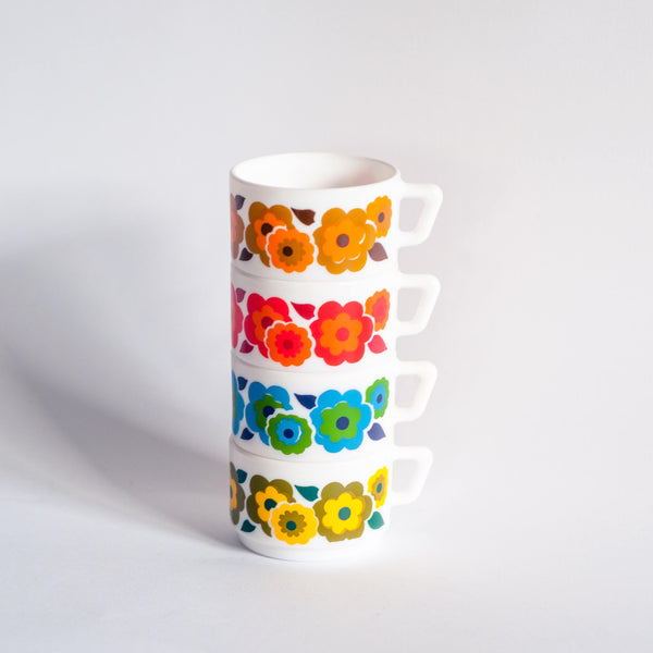 § Psycadelic Flower Power Milkglass Cups Arcopal Lotus - Set of 4