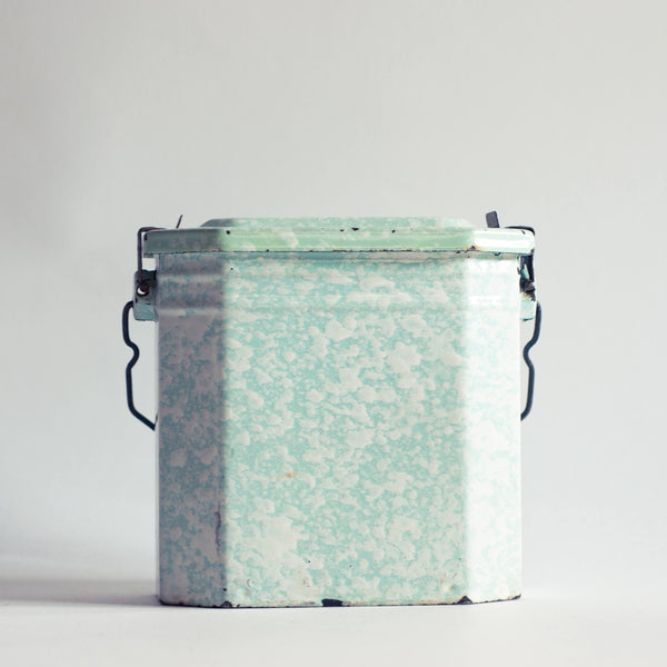 § Mint French Enamel Worker's Lunchbox