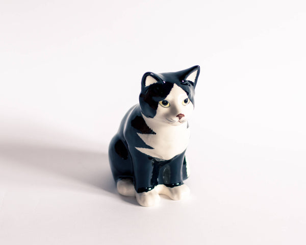 § French Retro Kitsch Cat Figurine